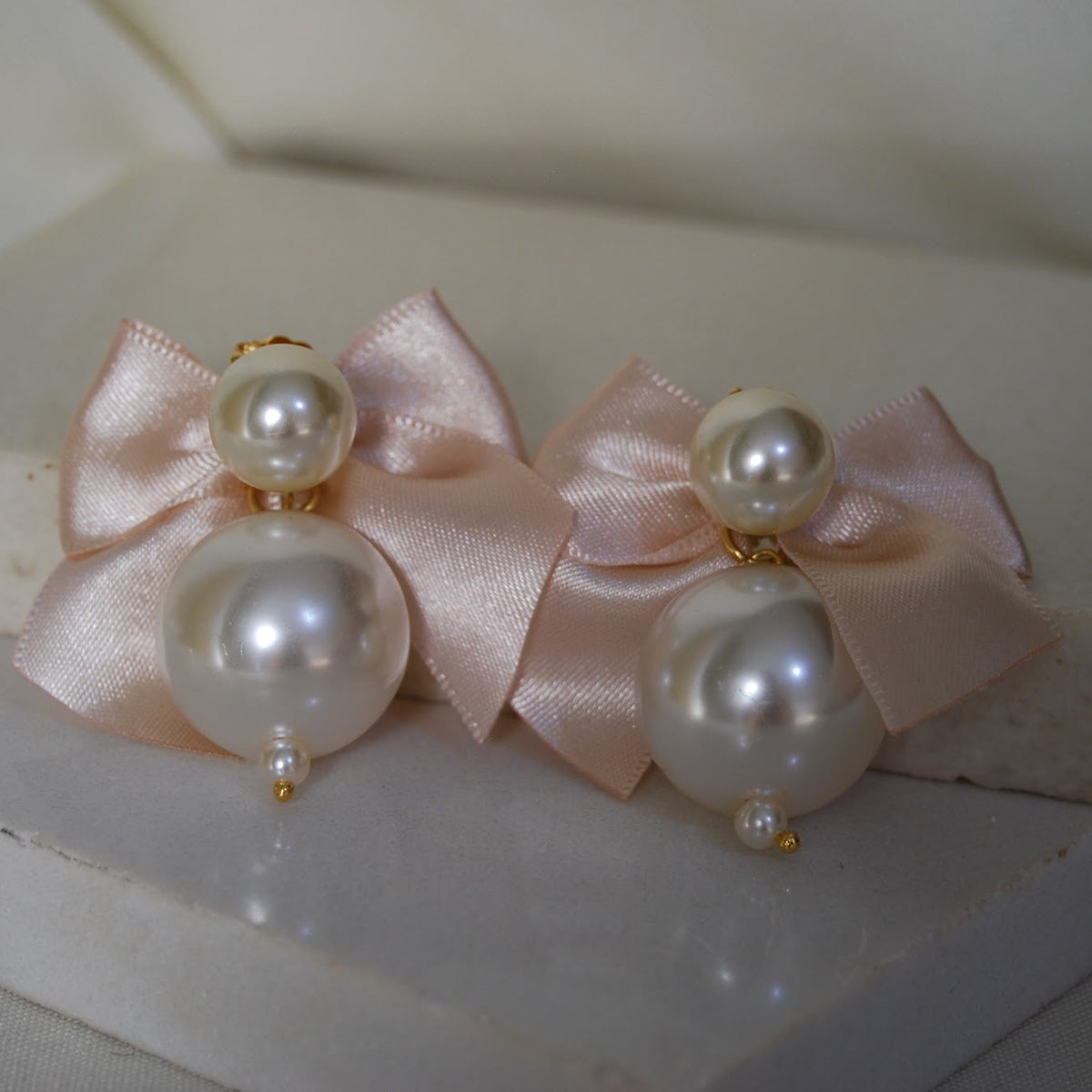 Pearl Bow